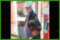 Gary Busey Pulls Pants Down, Exposes Penis to Urinate in Public